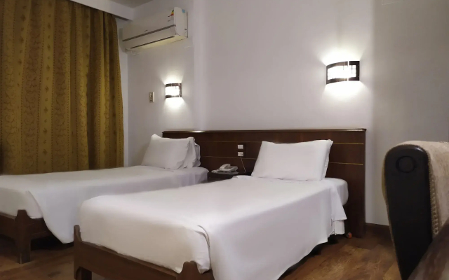 Pearl Hotel