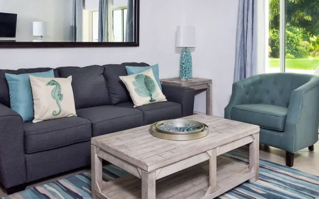 Royal Glitter Bay Villas