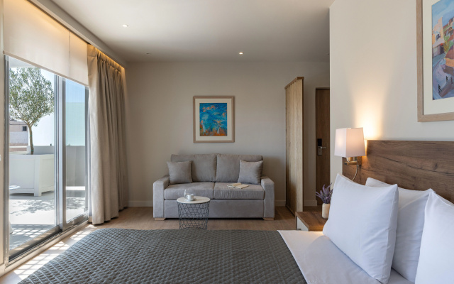 Gallery Port Tower Hotel 