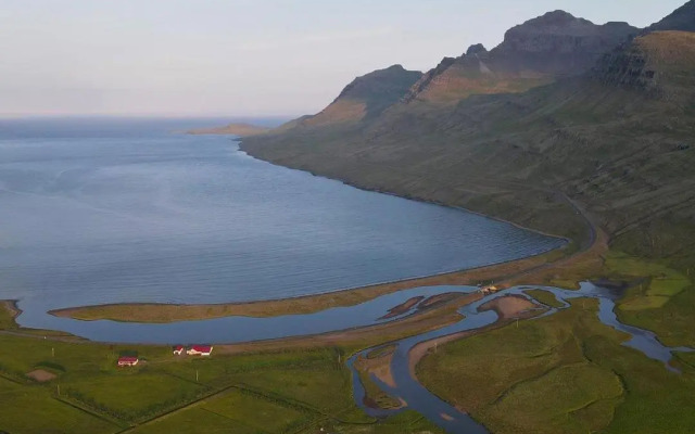 Óseyri Hlaðan -The Barn