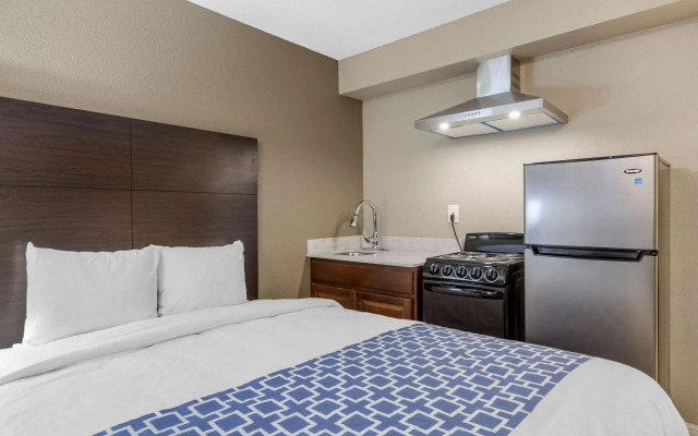 Rodeway Inn & Suites Ontario