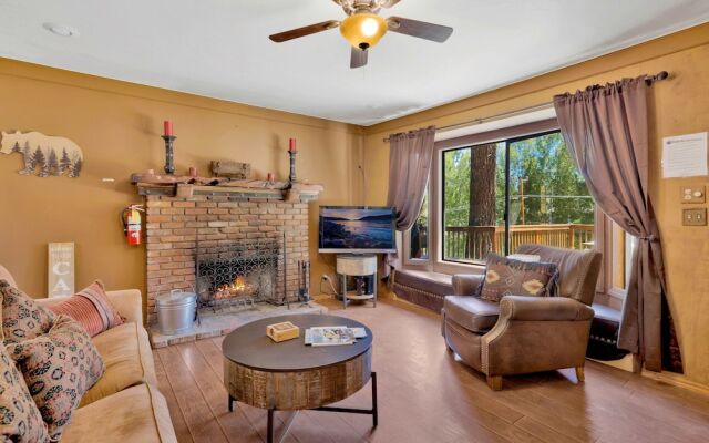 Club View Pines #2105