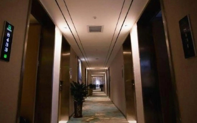 Qianye Holiday Hotel (Xi'an Lijiacun Subway Station Branch)