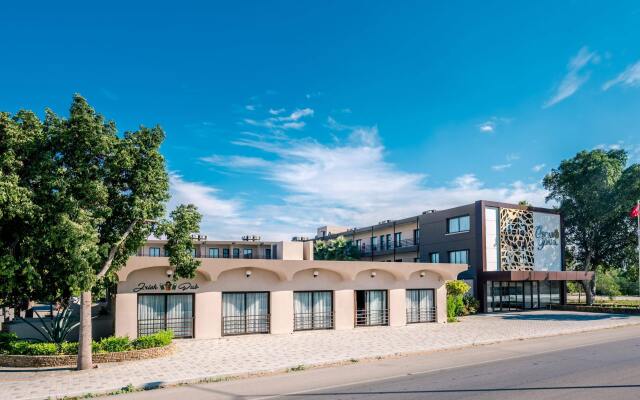 Oscar Park Hotel