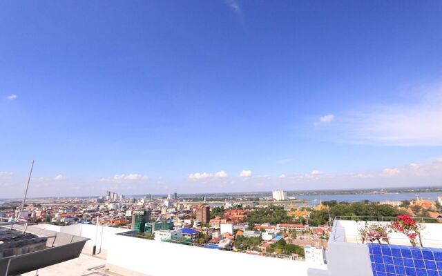 EASTLAND Hotel & Apartment