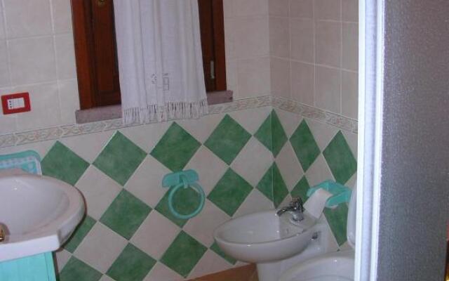 Localita' La Pelosa Via Punta D'Elice N  9