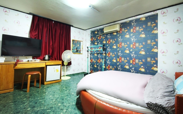 Busan Chungmudong Uri