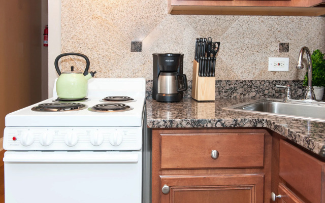 Intimate Studio in Gold Coast by Sonder