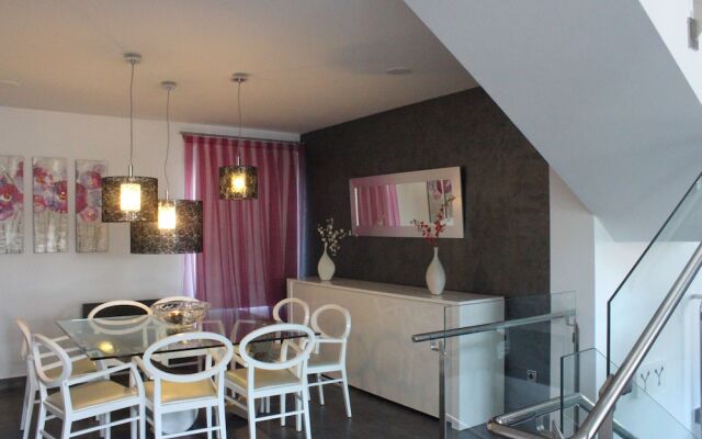 073 Villa Vergel