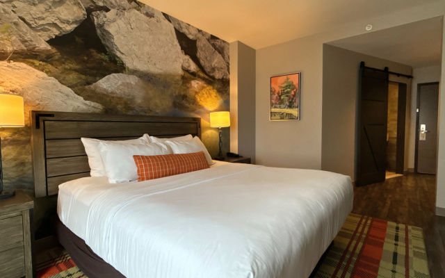 Hotel Indigo Traverse City by IHG