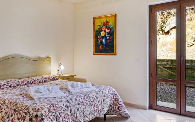 Restful Holiday Home in Sorano With Swimming Pool