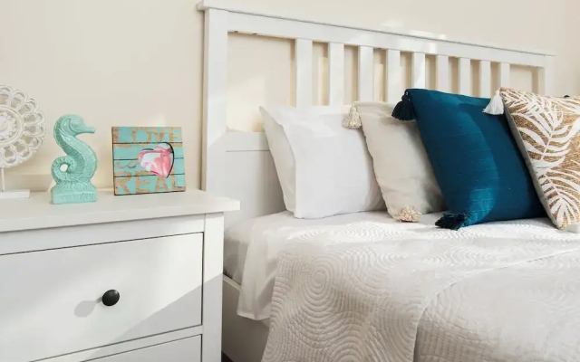 Amelia Villa Collection