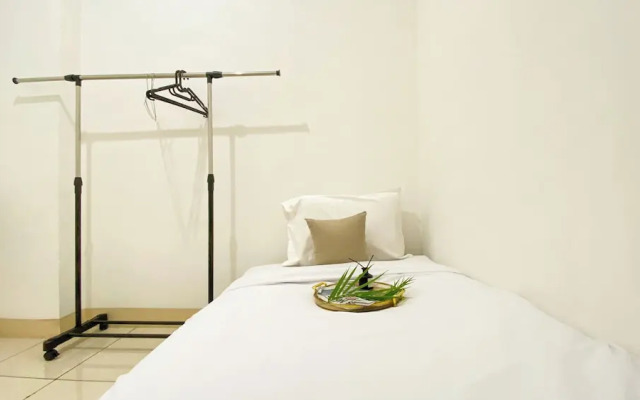 Homey And Modern 2Br At Green Bay Pluit Apartment