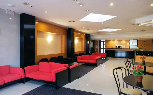 Hotel Junior