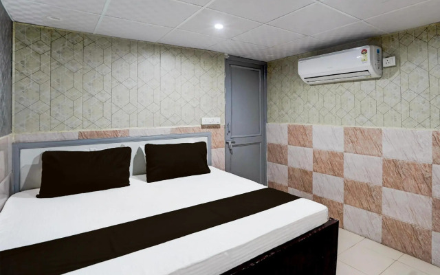 Hotel Anant By WB Inn