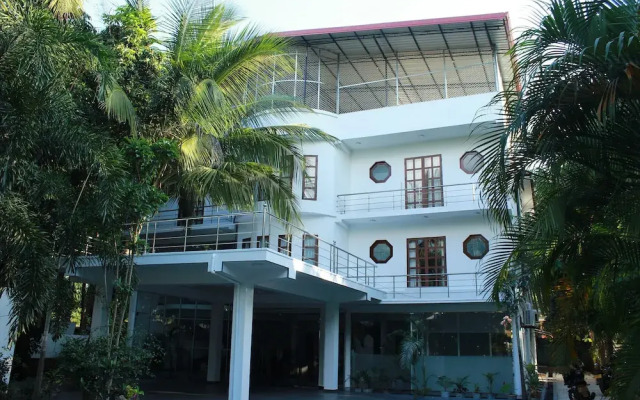 Thampa Tourist Hotel in Vavuniya