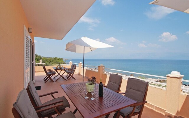 Awesome Home in Zastrazisce With Wifi and 2 Bedrooms