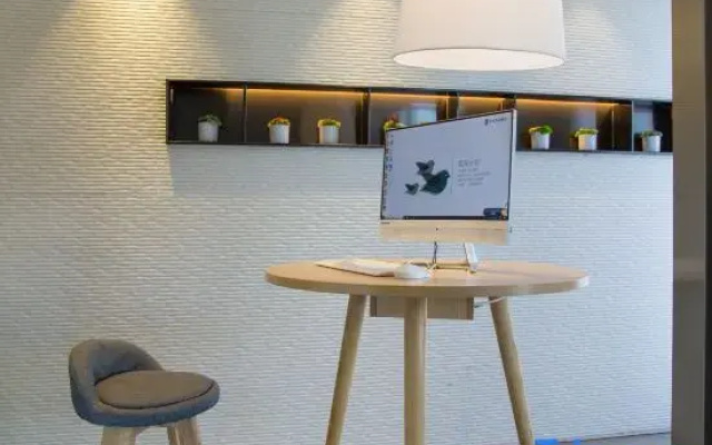 Homeinn Ease Hotel (Yingkou City Central Hospital)