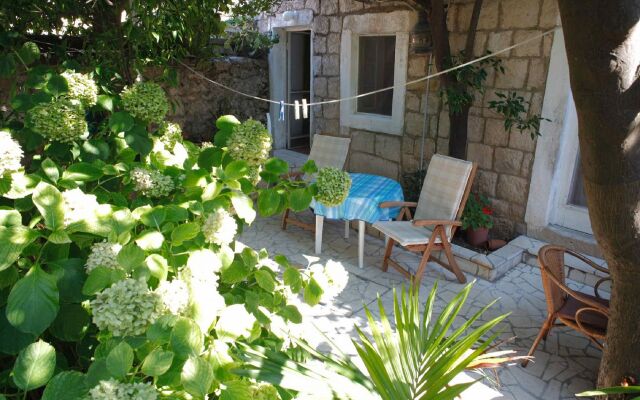 Apartment Milu - 80 m from sea: A1 Cavtat, Riviera Dubrovnik