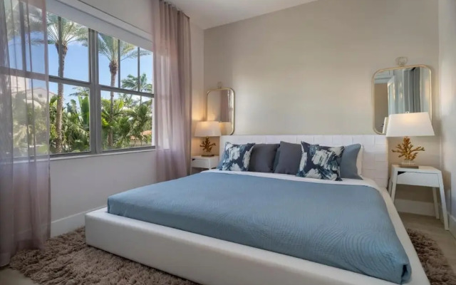 Strand Ocean Drive Suites