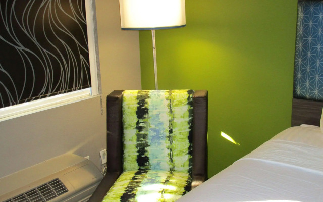 SureStay Plus Hotel by Best Western Point Richmond