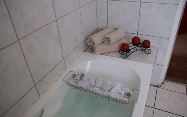 Emerald Guesthouse
