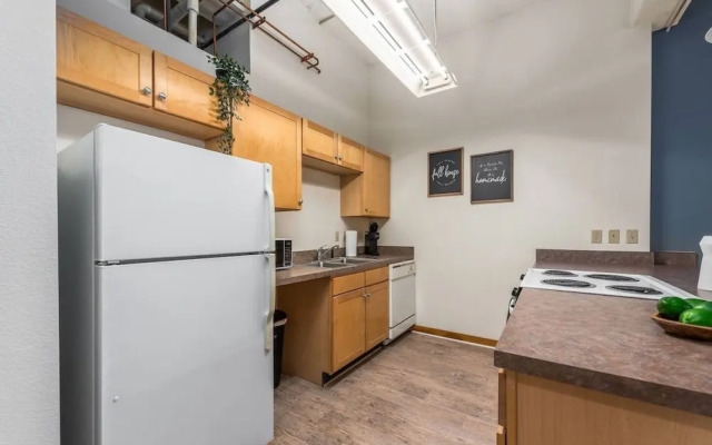 King Bed Great Location