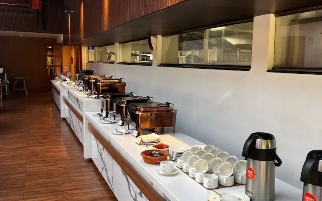 Serene Horizon Resort