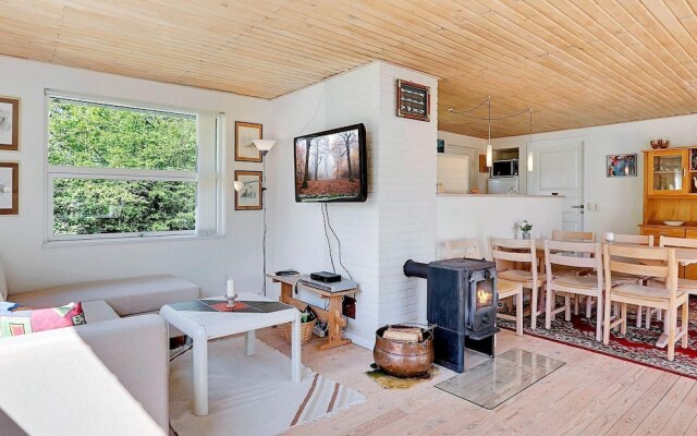 Serene Holiday Home in Hals near Sea