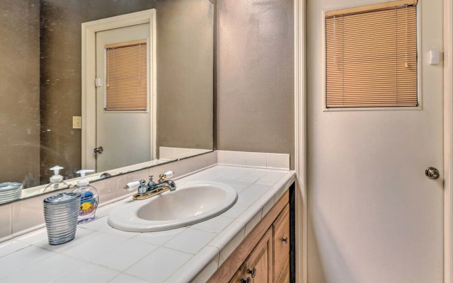 Canalfront Homosassa Escape w/ Private Dock!