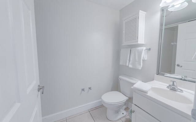 Majestic 1708 West - Tower I