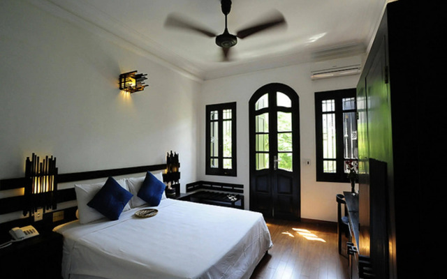 Cinnamon Hotel