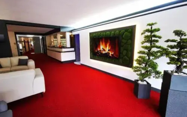 Hotel Grille