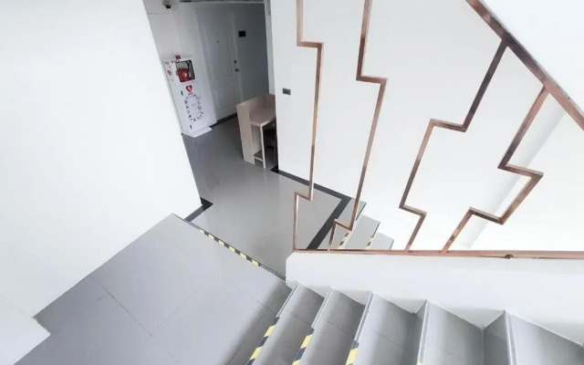 RoomQuest Ladprao Soi 1