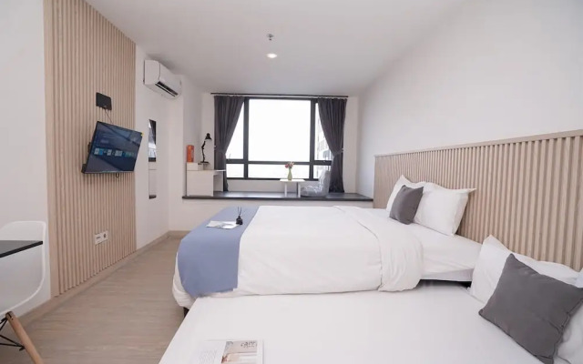Spacious Comfy Studio Room At Collins Boulevard Apartment