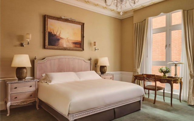 The Connaught, Maybourne