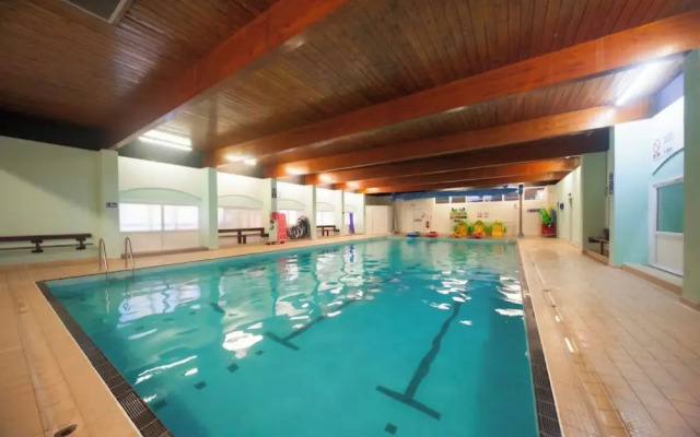 Sleeps 8-sea View-pets-pool-parking