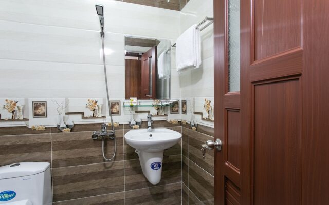 Thao Van Hotel by OYO Rooms