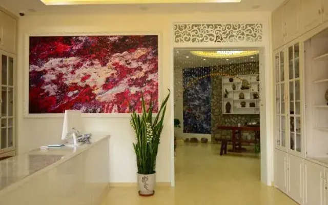Love in Long Island Theme Inn