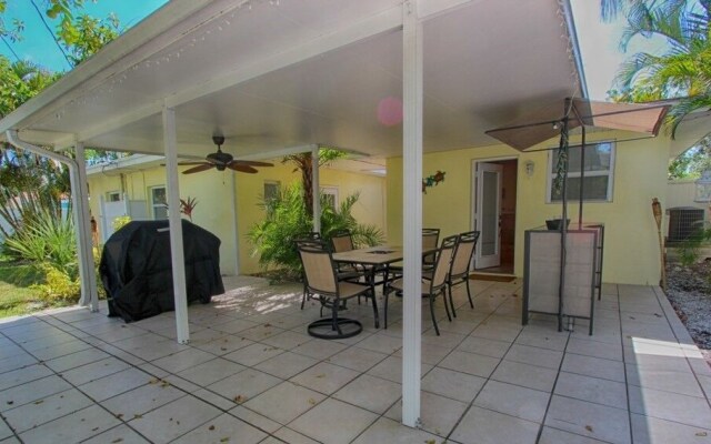 Luxury Villa Mar by RedAwning