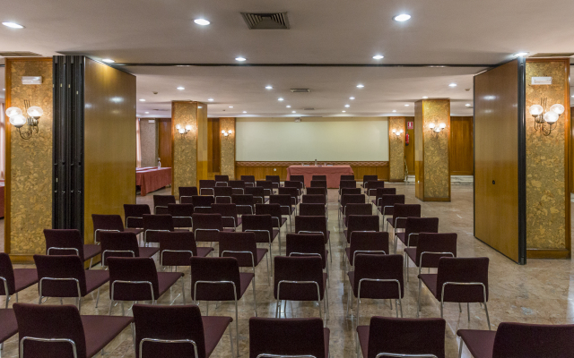 Hotel Macia Sevilla Kubb