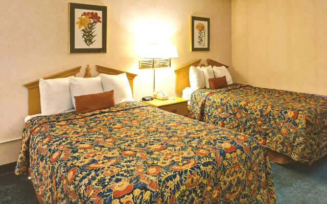 Blueway Inn & Suites Roseville
