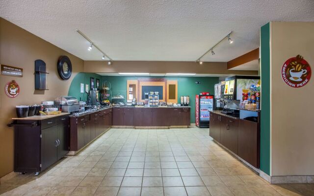 AmericInn by Wyndham International Falls