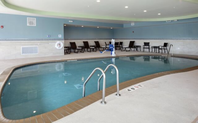 Holiday Inn Exp & Sts Bourbonnais East - Bradley