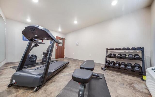 Cobblestone Inn & Suites - Holdrege