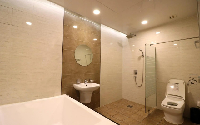Airport Hotel