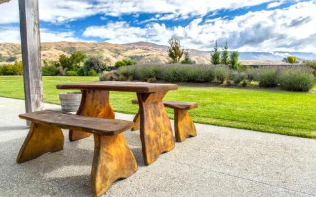 Rustic Lodge Bed & Breakfast