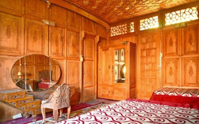 De Laila House Boat (Marketed By Sterling)