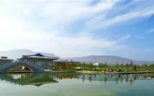 Pingliang Guangcheng Hotel