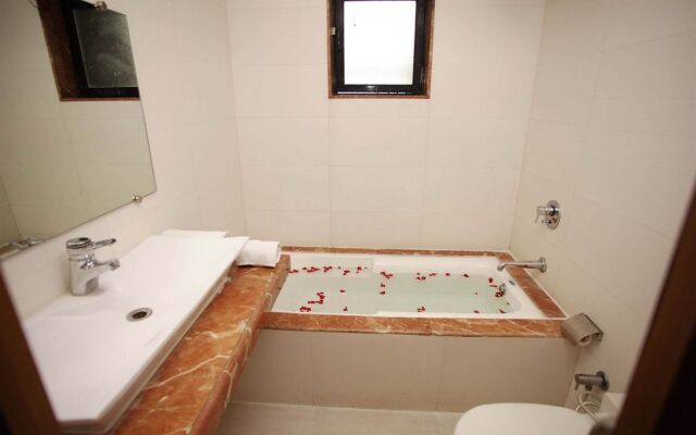 The Caliph Hotel & Executive Suites